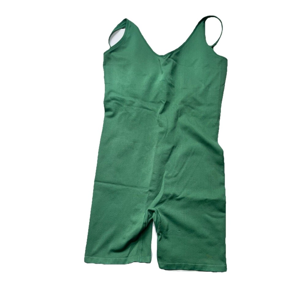PINK Victoria's Secret Active Seamless Bodysuit M Green Romper Shorts One Piece